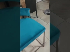 Wygodny stolik kawowy z wysokim stołkiem z metalowym elementem Krzesło oparcia dla hotelu